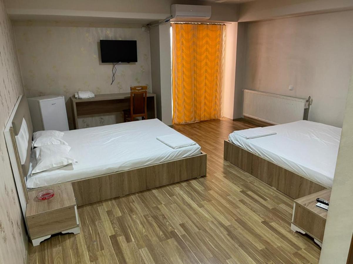 Hotel Pashtriku Gjakova Ngoại thất bức ảnh
