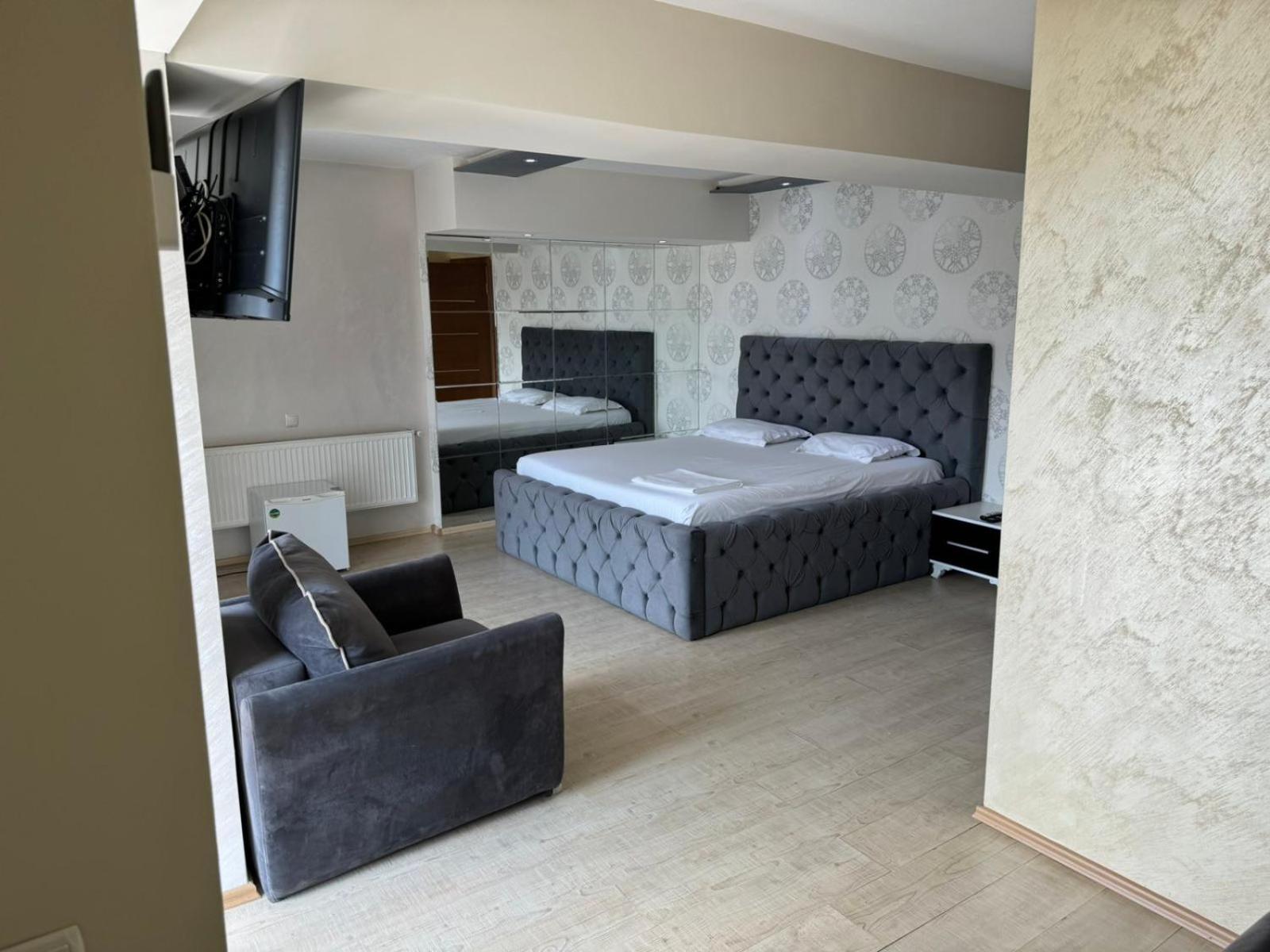 Hotel Pashtriku Gjakova Ngoại thất bức ảnh