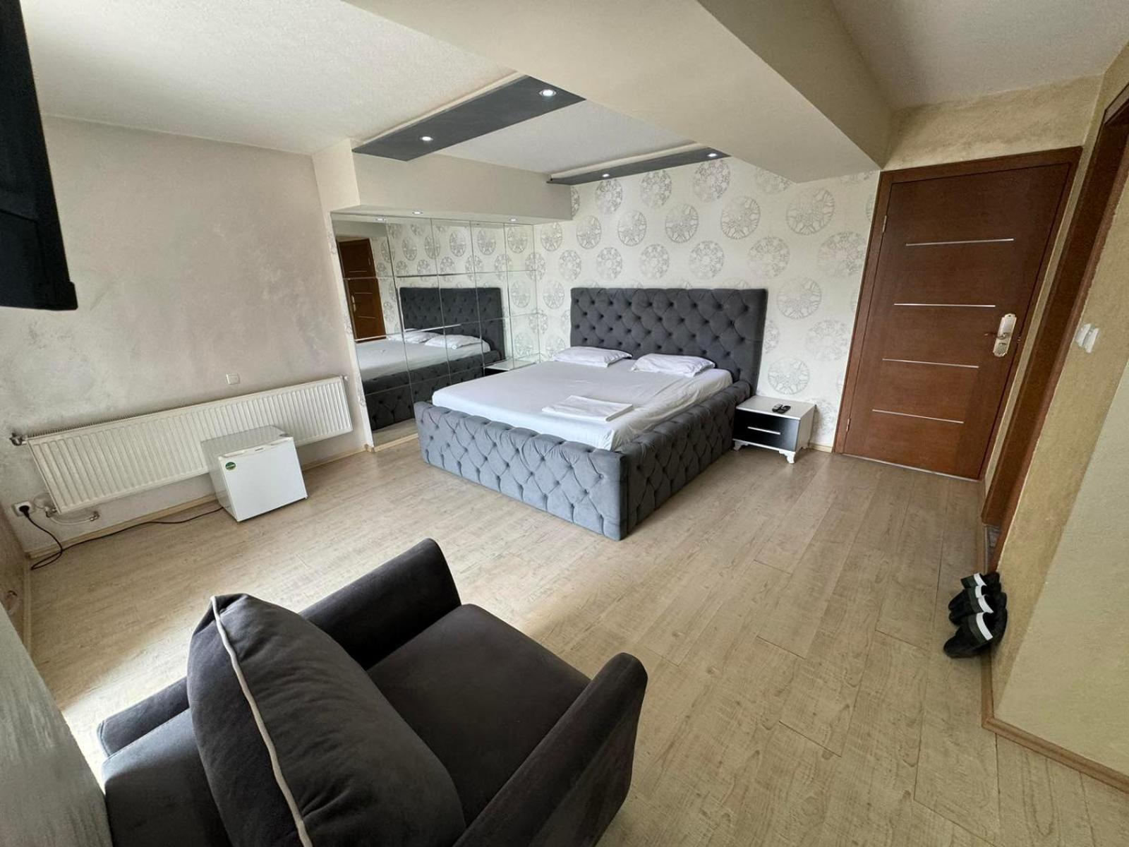 Hotel Pashtriku Gjakova Ngoại thất bức ảnh