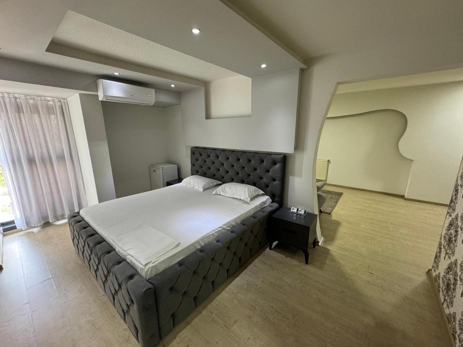 Hotel Pashtriku Gjakova Ngoại thất bức ảnh